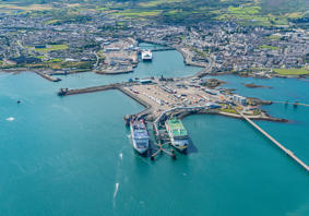 Llun o Borthladd Caergybi