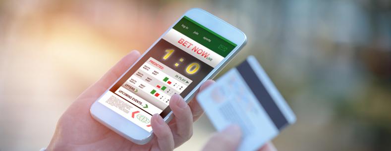 UNIGOLYN YN GAFAEL MEWN FFÔN DEALLUS SY’N DANGOS AP BETIO AR-LEIN